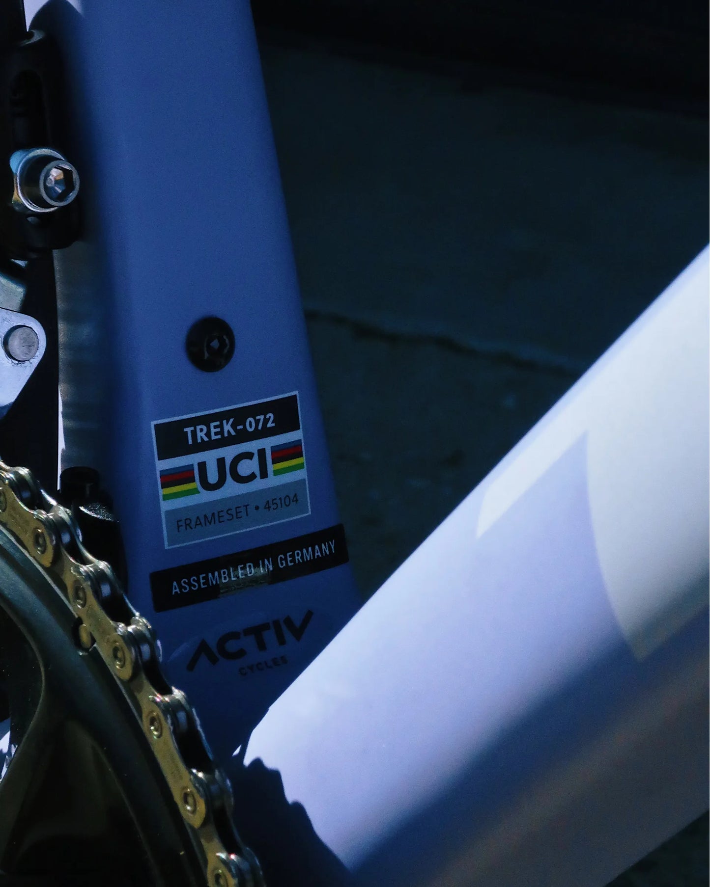 Trek Madone SL 6 Carbon Road Bike in Matte Lavender Haze Smoke